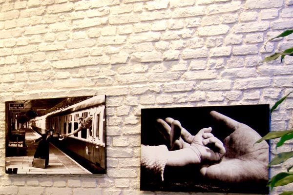 Heritage Faux Brick Wall Panel White Washed M261 A wall of aged bricks painted white.